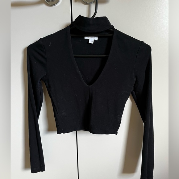 Kookai Tops - Kookai black crop with neck band
